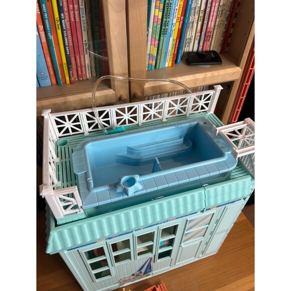 1999 90s vintage Barbie beach bungalow house doll no assesories INCOMPLETE - Picture 2 of 10